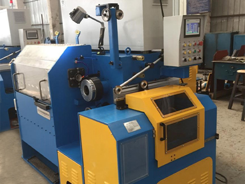 Machine de dessin de fils de réservoir d'eau horizontal