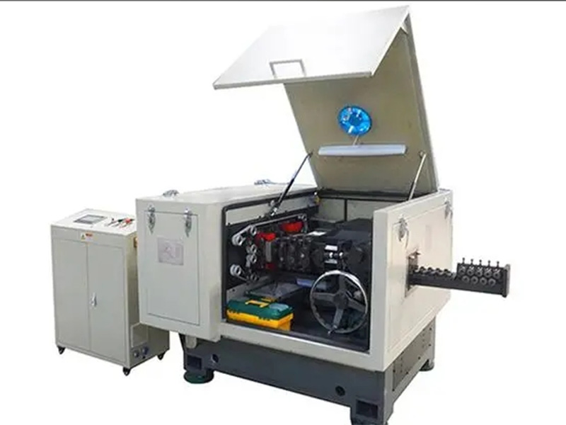 Machine à fabriquer des ongles à grande vitesse