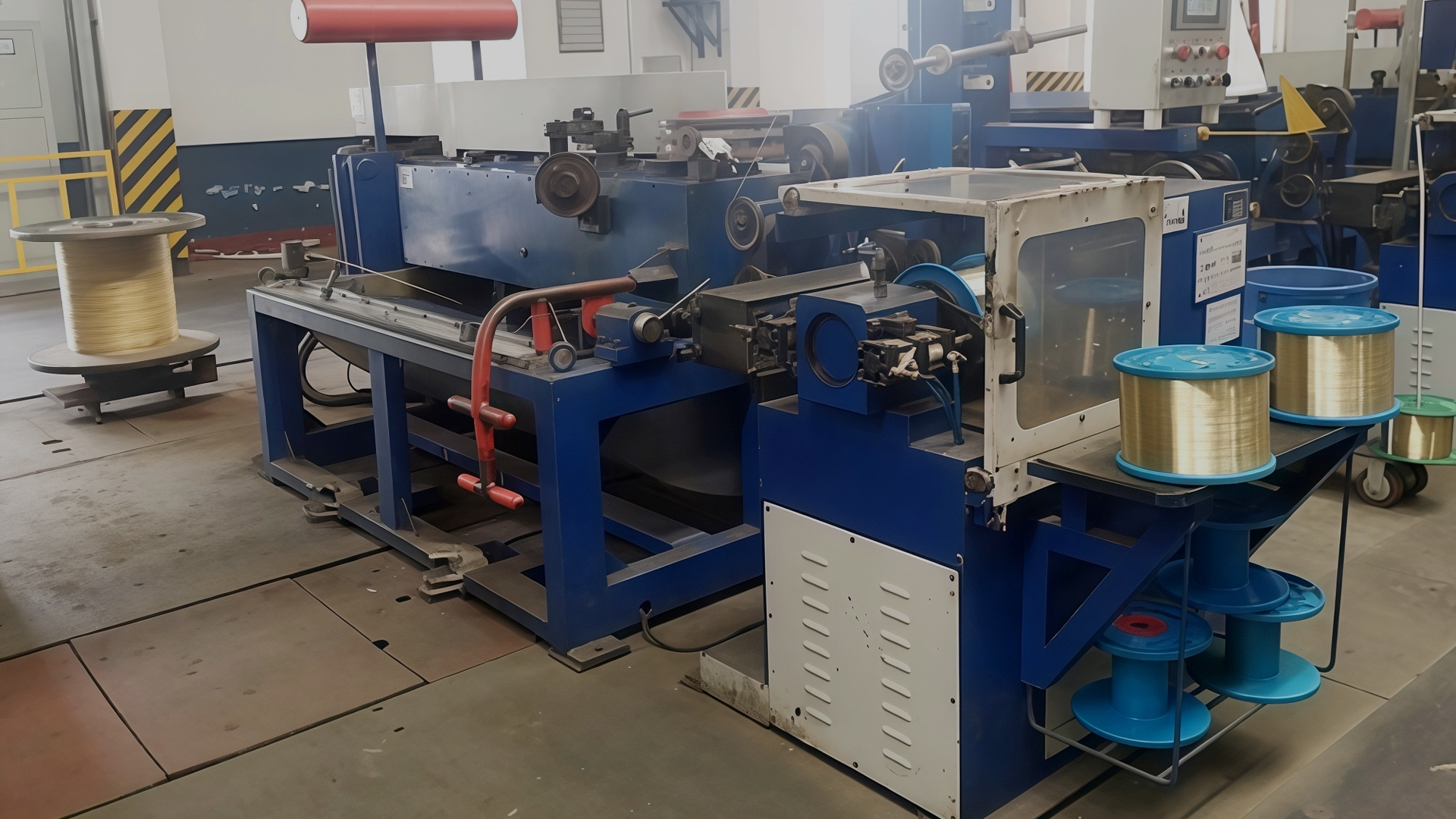 Quel type de système de refroidissement la machine à tréfiler utilise-t-elle pour les opérations à grande vitesse ?